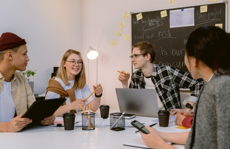 Réunion d'équipe article de blog Impactup